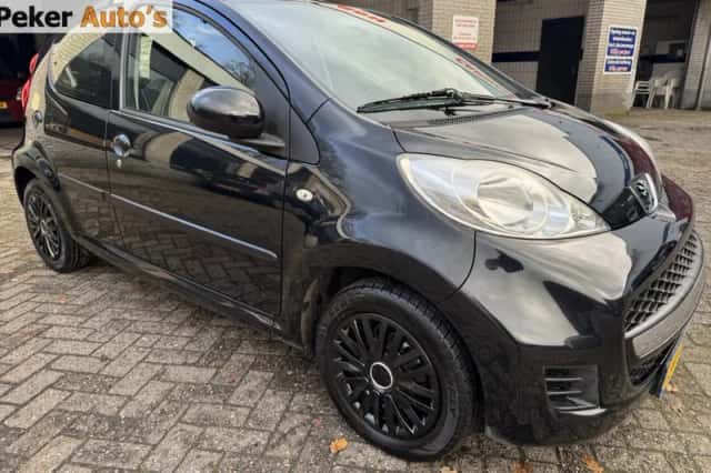 Peugeot 107 (2012) thumbnail 6