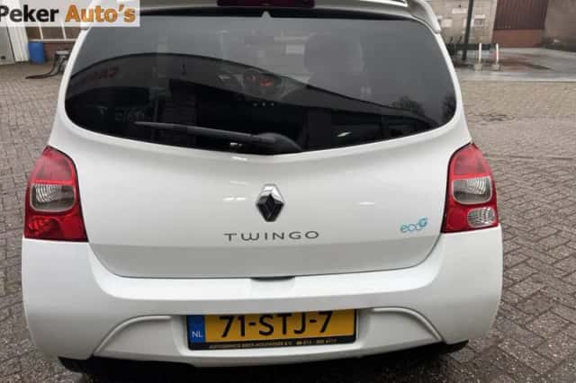 Renault Twingo (2011) thumbnail 2