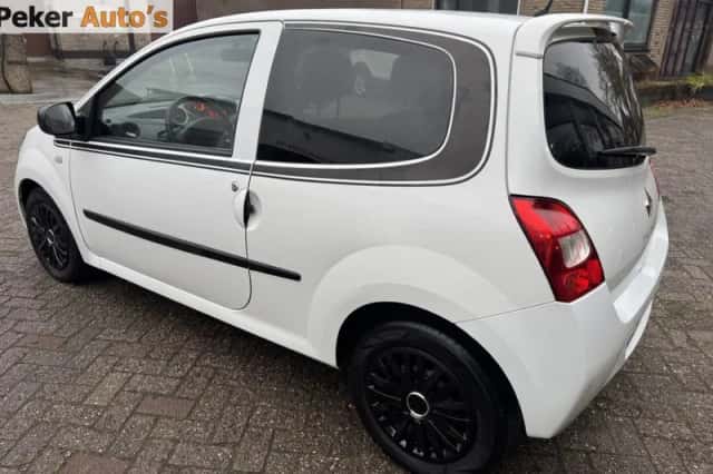 Renault Twingo (2011) thumbnail 4