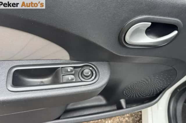 Renault Twingo (2011) thumbnail 5