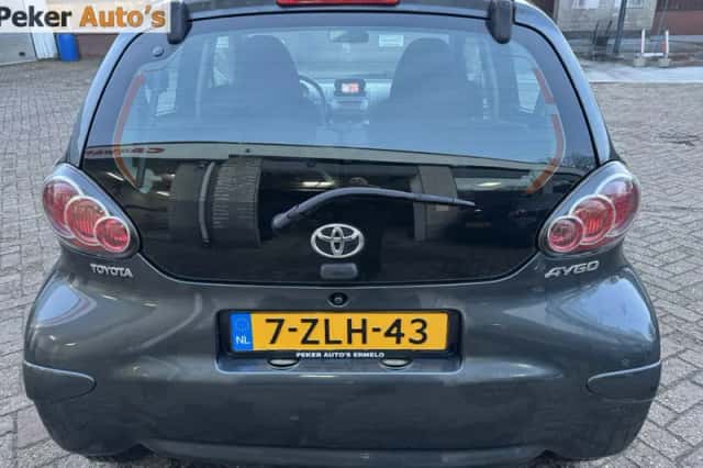 Toyota Aygo (2013) thumbnail 6