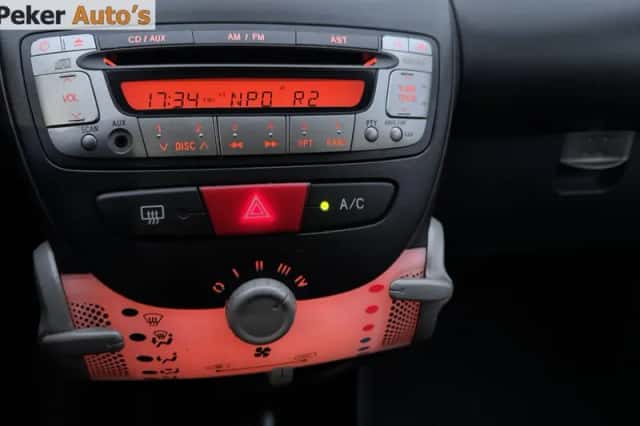 Toyota Aygo (2014) thumbnail 4