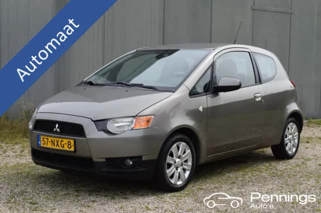 Mitsubishi Colt (2010) thumbnail 2