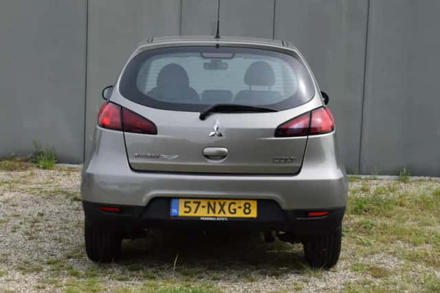 Mitsubishi Colt (2010) thumbnail 5
