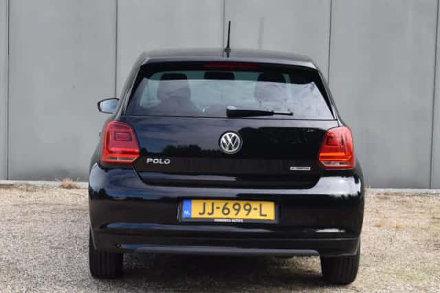 Volkswagen Polo (2016) thumbnail 4