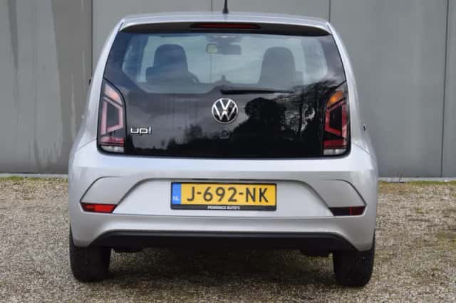 Volkswagen Up! (2020) thumbnail 5