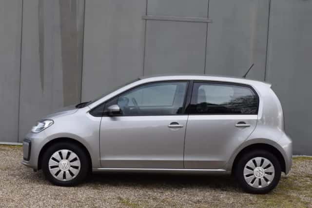 Volkswagen Up! (2020) thumbnail 6