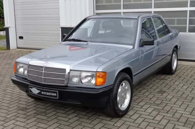 Mercedes-Benz 190-Serie (1984) thumbnail 1