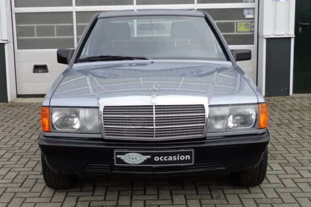 Mercedes-Benz 190-Serie (1984) thumbnail 5