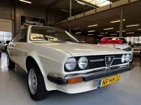 Alfa Romeo Exterior Colour thumbnail 10