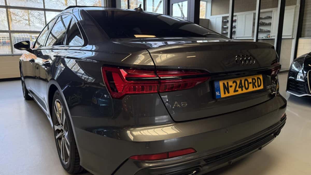 Audi Exterior Colour — foto 1