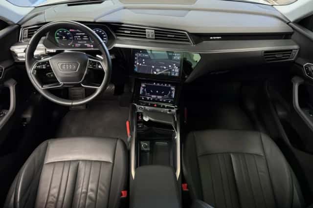 Audi e-tron (2021) thumbnail 6