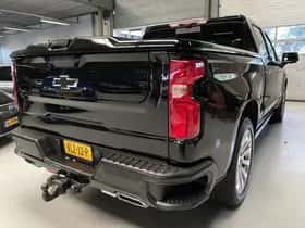 Chevrolet Exterior Colour thumbnail 30