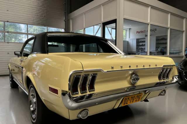 Ford Mustang (1968) thumbnail 1