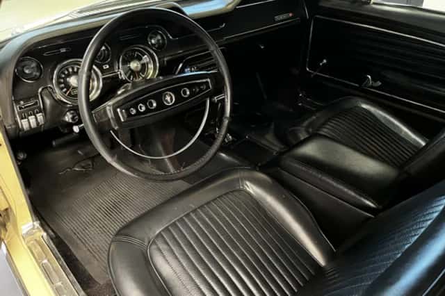 Ford Mustang (1968) thumbnail 2