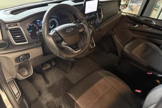 Ford Exterior Colour (2022) thumbnail 2