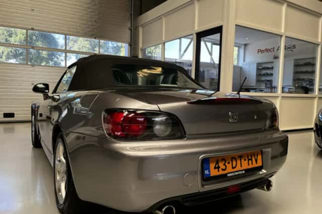 Honda S2000 (2000) thumbnail 5