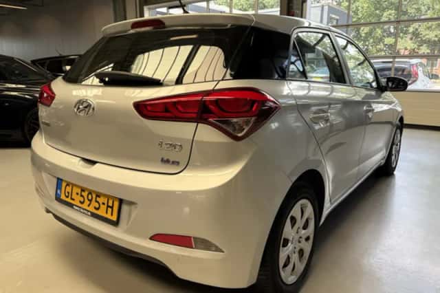 Hyundai Exterior Colour (2015) thumbnail 3
