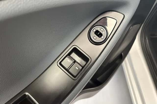 Hyundai Exterior Colour (2015) thumbnail 4