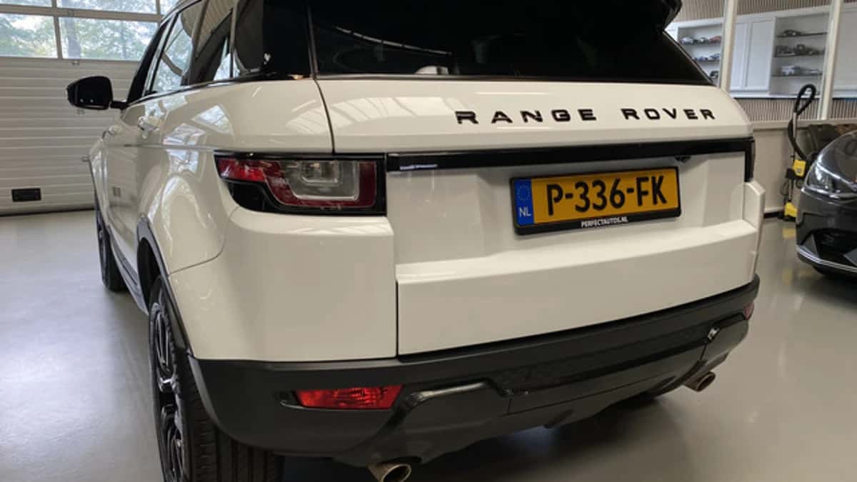 Land Rover Exterior (2018) — foto 1