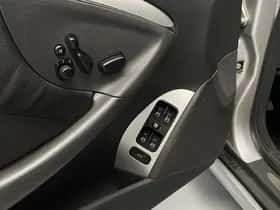 Mercedes-Benz Exterior Colour thumbnail 12