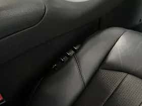 Mercedes-Benz Exterior Colour thumbnail 14