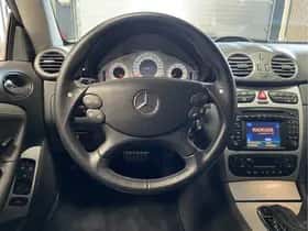 Mercedes-Benz Exterior Colour thumbnail 4