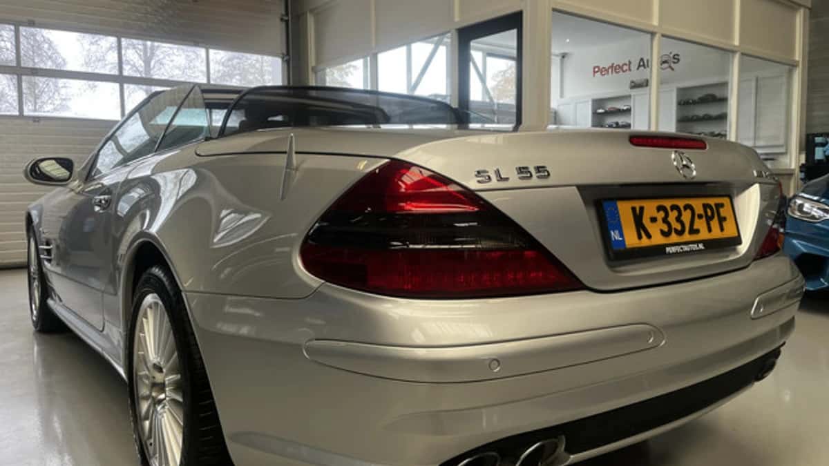 Mercedes-Benz Exterior Colour — foto 1