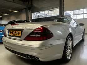 Mercedes-Benz Exterior Colour thumbnail 23