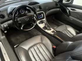 Mercedes-Benz Exterior Colour thumbnail 4