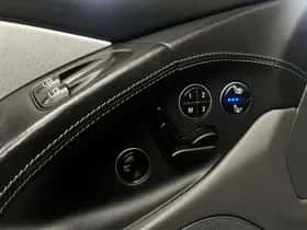 Mercedes-Benz Exterior Colour thumbnail 35