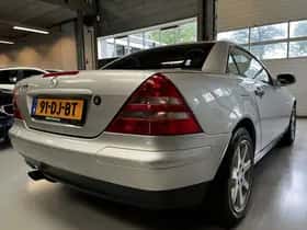 Mercedes-Benz Exterior Colour thumbnail 11