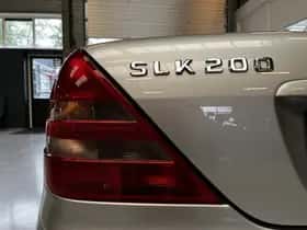 Mercedes-Benz Exterior Colour thumbnail 27