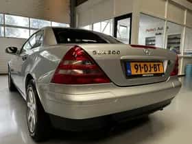 Mercedes-Benz Exterior Colour thumbnail 5