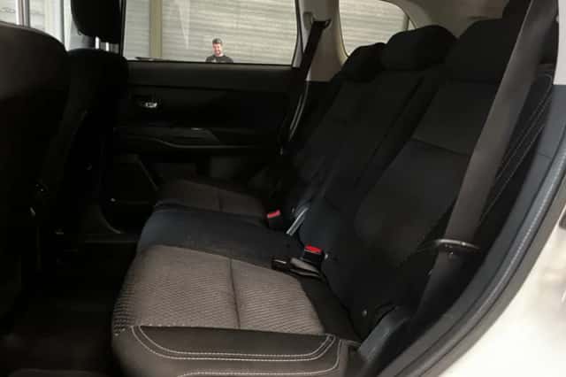 Mitsubishi Outlander (2019) thumbnail 5