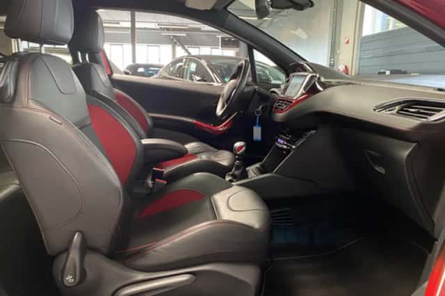 Peugeot 208 (2013) thumbnail 5