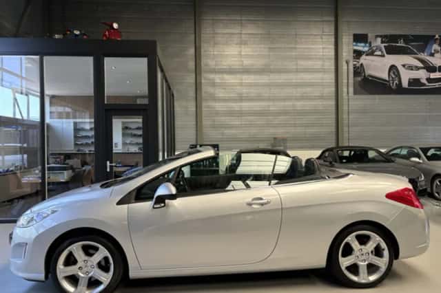 Peugeot 308 (2010) thumbnail 5