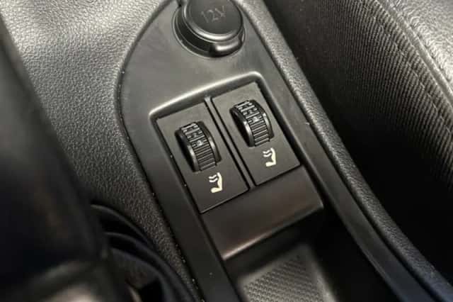 Peugeot 308 (2010) thumbnail 6