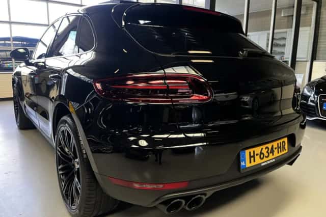 Porsche Macan (2016) thumbnail 1