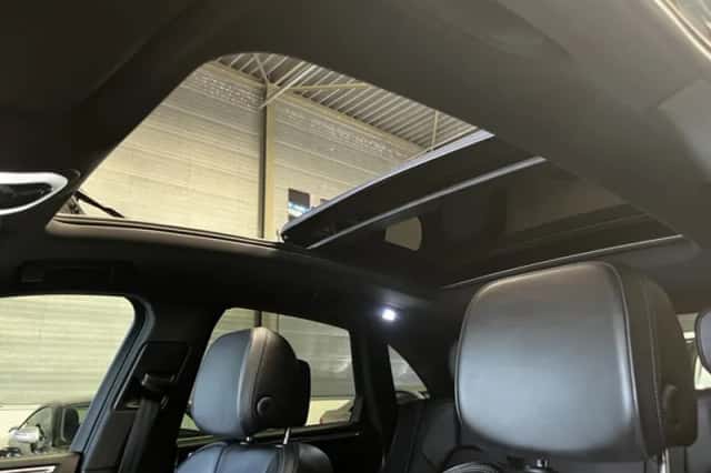 Porsche Macan (2016) thumbnail 3