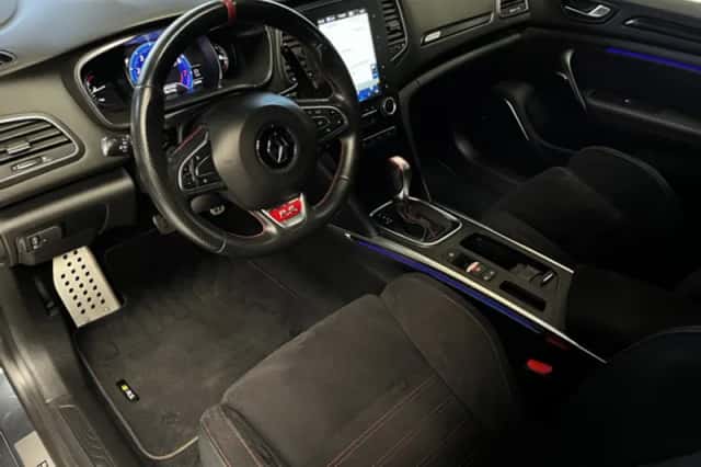 Renault Mégane (2018) thumbnail 2