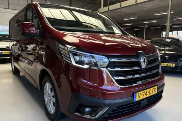 Renault Trafic (2024) thumbnail 6