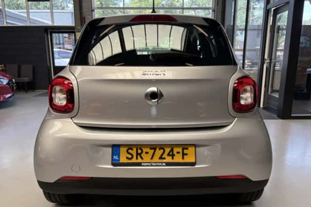 Smart Forfour (2018) thumbnail 6