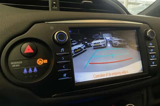 Toyota Yaris (2018) thumbnail 4