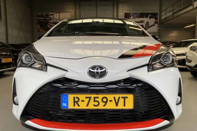 Toyota Yaris (2018) thumbnail 5