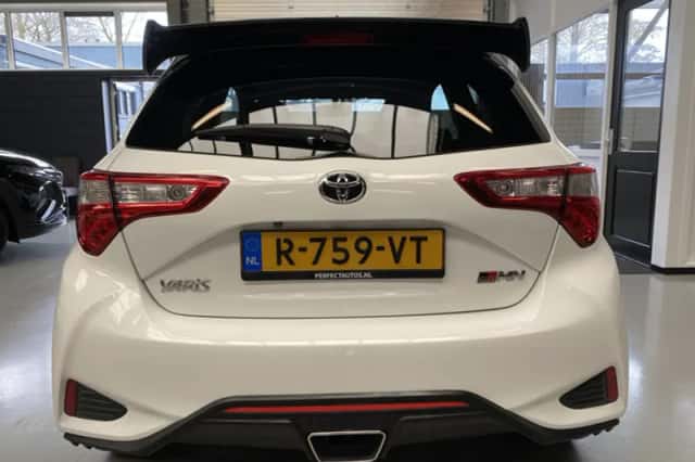Toyota Yaris (2018) thumbnail 6