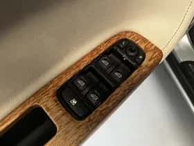 Volvo Exterior Colour thumbnail 17