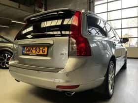 Volvo Exterior Colour thumbnail 8