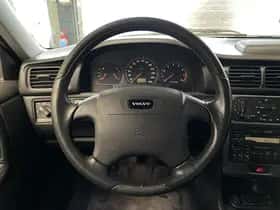 Volvo Exterior Colour (1997) thumbnail 4