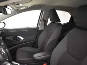 Toyota Yaris (2023) thumbnail 12